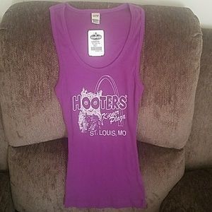 Hooters tank top, size small. St. Louis represent!